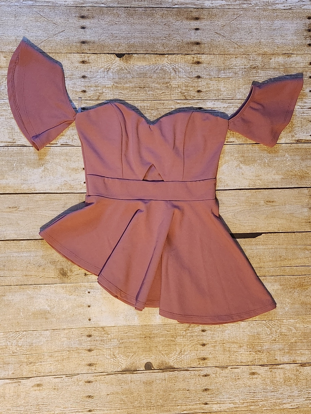 Women’s Off-Shoulder Peplum Top in Mauve